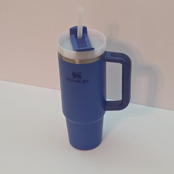 Stanley 30 oz Quencher H2.0 FlowState Tumbler – Iris / Deep Blue Color - Picture 3 of 5